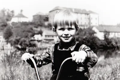 Na vyjížďce k nelahozeveskému zámku (z Kralup) – pozor, chyták, mezi zámkem a Fílou je řeka Vltava!