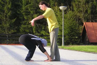 DAMU: na integrační antropologické dílně Jany Pilátové v Poněšicích (na snímku s LuKru)