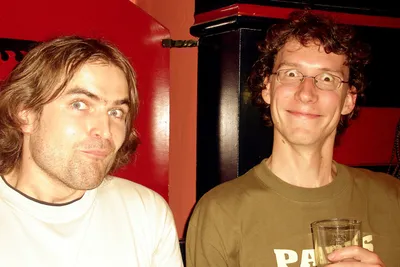 Ofi portrét: Tahle fotka visela léta na prvním webu Filtru v rámci stránek Krviků. Nu a pochází z rozlučky Krviků se sezónou v Pidi.