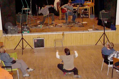 Kýzovo 30:: koncert Filtru a divadlo Krvik Totr v Úněticích