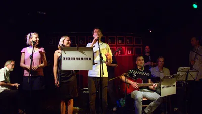 Desetiboj: hra s publikem aneb „Je tu někdo z Osy?“