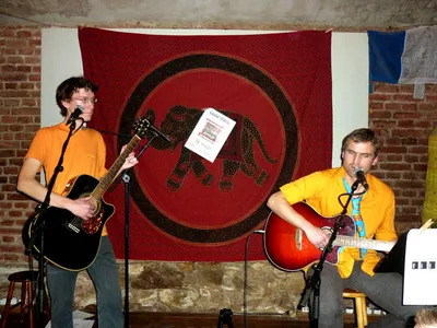 Křest cédé: duo gytáros v