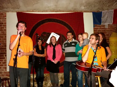 Křest cédé: a kmotry na eM