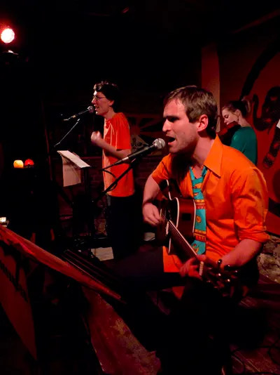 Křest cédé: s violí Martinou Vaníkovou v pozadí