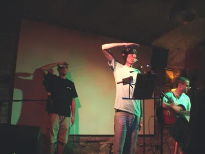 Filtr vs. Krvik Totr:: běžný divák se musí ve variantách těchhle dvou formací složených ze stejného tria dosti ztrácet...